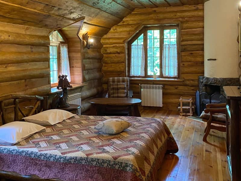 Три Ведмеді